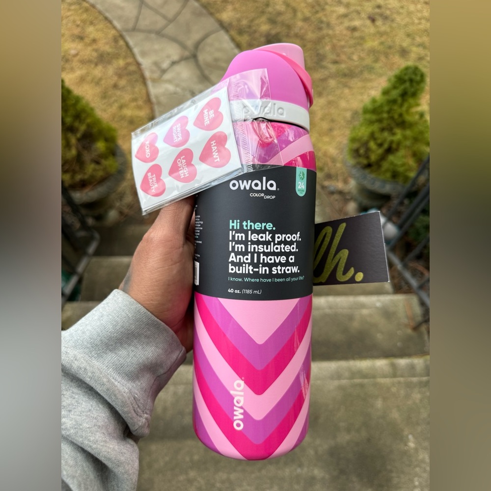 Owala I <3 U Valentines Day 40oz Pink Freesip Water Bottle